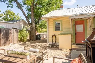 213 Mistletoe St, Fredericksburg, TX 78624 - Photo 17