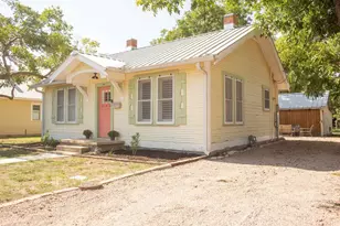 213 Mistletoe St, Fredericksburg, TX 78624 - Photo 19