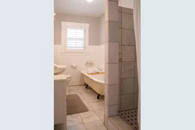 213 Mistletoe St, Fredericksburg, TX 78624 - Photo 7