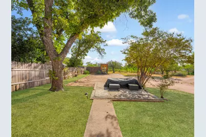621 S Washington St, Fredericksburg, TX 78624 - Photo 35