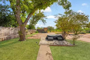 621 S Washington St, Fredericksburg, TX 78624 - Photo 35