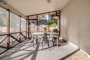 405 Sunset St, Fredericksburg, TX 78624 - Photo 15