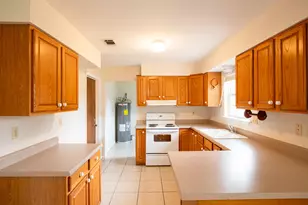 703 Dawn Ln, Fredericksburg, TX 78624 - Photo 3