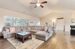 720 Northern Red Oak, Fredericksburg, TX 78624 - Photo 5