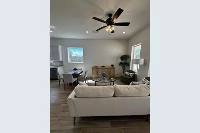 802 S Creek St #100, Fredericksburg, TX 78624 - Photo 5