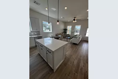 802 S Creek St #100, Fredericksburg, TX 78624 - Photo 7