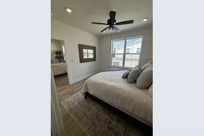 802 S Creek St #100, Fredericksburg, TX 78624 - Photo 13