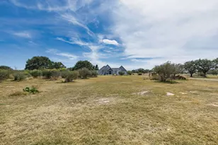 803 Comanche Rdg, Round Mountain, TX 78663 - Photo 15