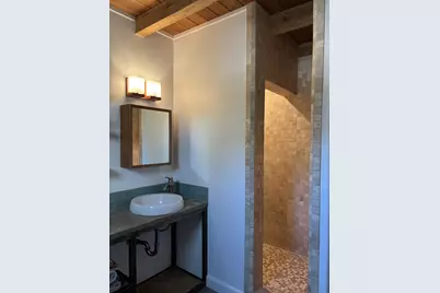 714 W Live Oak St, Fredericksburg, TX 78624 - Photo 25