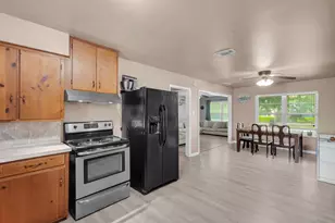 406 Bluebonnet Dr, Kerrville, TX 78028 - Photo 9
