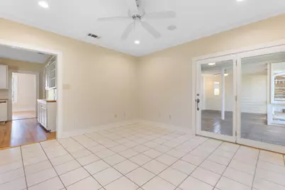 217 W Morse St, Fredericksburg, TX 78624 - Photo 13