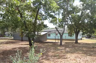 610 N Pine St, Fredericksburg, TX 78624 - Photo 5