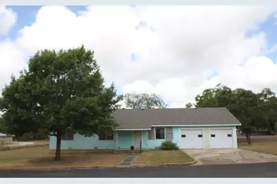 610 N Pine St, Fredericksburg, TX 78624 - Photo 1