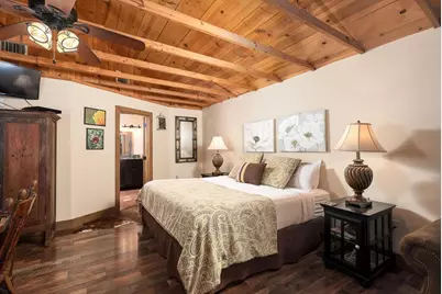 514 W Austin St, Fredericksburg, TX 78624 - Photo 83