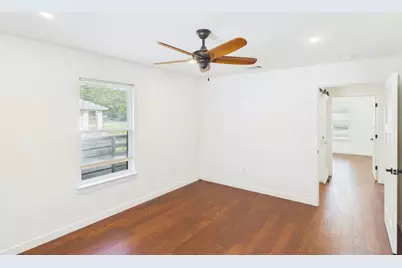 313 Fulton St, Fredericksburg, TX 78624 - Photo 17