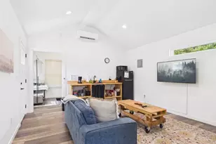 313 Fulton St, Fredericksburg, TX 78624 - Photo 25