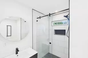313 Fulton St, Fredericksburg, TX 78624 - Photo 13