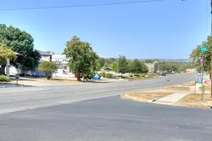 101 E Hale St, Fredericksburg, TX 78624 - Photo 3