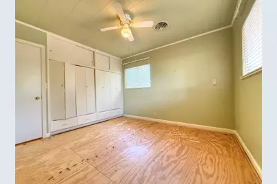 101 E Hale St, Fredericksburg, TX 78624 - Photo 13