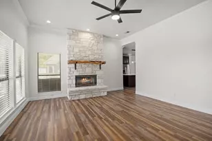 219 Victoria Dr, Kerrville, TX 78028 - Photo 7