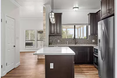 219 Victoria Dr, Kerrville, TX 78028 - Photo 11