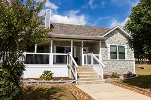 219 Victoria Dr, Kerrville, TX 78028 - Photo 3