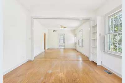 606 W Austin St, Fredericksburg, TX 78624 - Photo 3