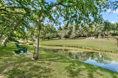 121 Winding Oak Dr, Fredericksburg, TX 78624 - Photo 3