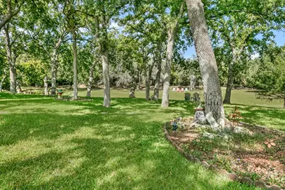 121 Winding Oak Dr, Fredericksburg, TX 78624 - Photo 7