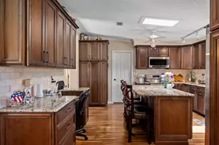 256 Wharton Rd, Kerrville, TX 78028 - Photo 11
