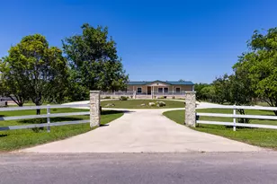 256 Wharton Rd, Kerrville, TX 78028 - Photo 3