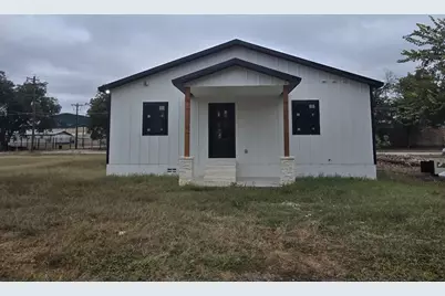 209 Tipton St, Menard, TX 76859 - Photo 5