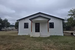 209 Tipton St, Menard, TX 76859 - Photo 5