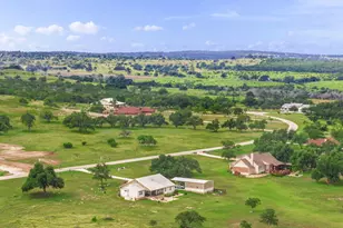 339 Axis Cir, Fredericksburg, TX 78624 - Photo 3