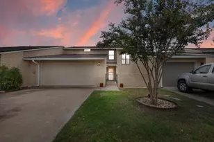 463 Summit Cir, Fredericksburg, TX 78624 - Photo 1