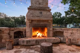 318 W Hackberry St, Fredericksburg, TX 78624 - Photo 25