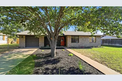 206 Glenmoor Dr, Fredericksburg, TX 78624 - Photo 3