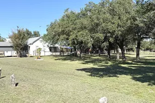 162 N Third St, Harper, TX 78631 - Photo 41