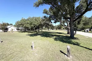 162 N Third St, Harper, TX 78631 - Photo 45