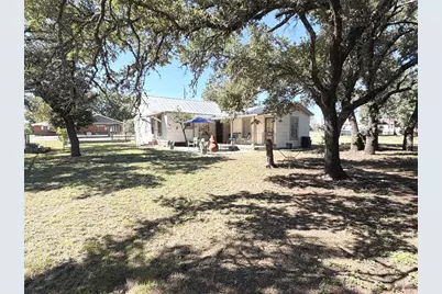 162 N Third St, Harper, TX 78631 - Photo 37