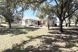 162 N Third St, Harper, TX 78631 - Photo 37