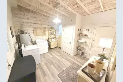 162 N Third St, Harper, TX 78631 - Photo 25