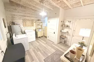 162 N Third St, Harper, TX 78631 - Photo 25