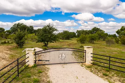 3145 N Grape Creek Rd, Fredericksburg, TX 78624 - Photo 19