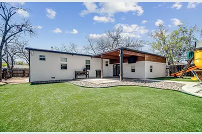 320 W Morse St, Fredericksburg, TX 78624 - Photo 15