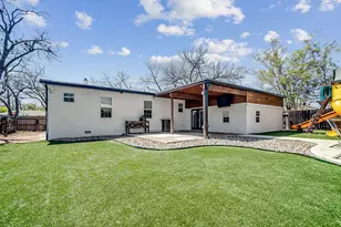 320 W Morse St, Fredericksburg, TX 78624 - Photo 15