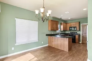 510 Mueller St, Fredericksburg, TX 78624 - Photo 3