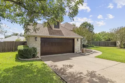 613 Persimmon Court, Fredericksburg, TX 78624 - Photo 3
