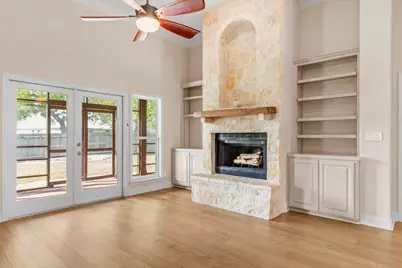 613 Persimmon Court, Fredericksburg, TX 78624 - Photo 11