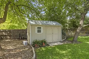 613 Persimmon Ct, Fredericksburg, TX 78624 - Photo 41